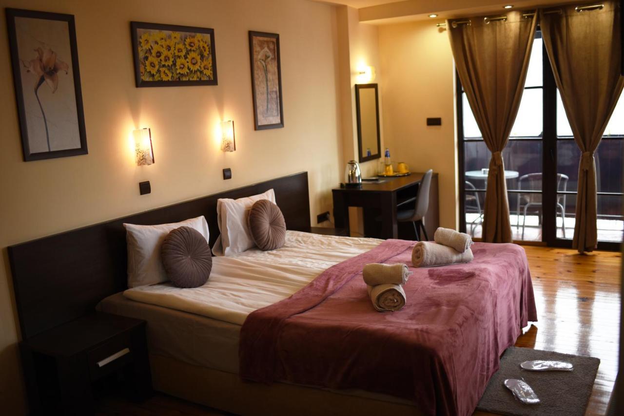 The Hill Hotell Veliko Tărnovo Exteriör bild